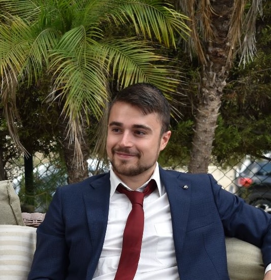 Profile picture of the researcher.